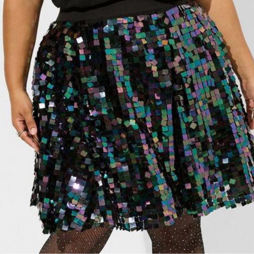 Torrid mini sequined skirt 2x NWT